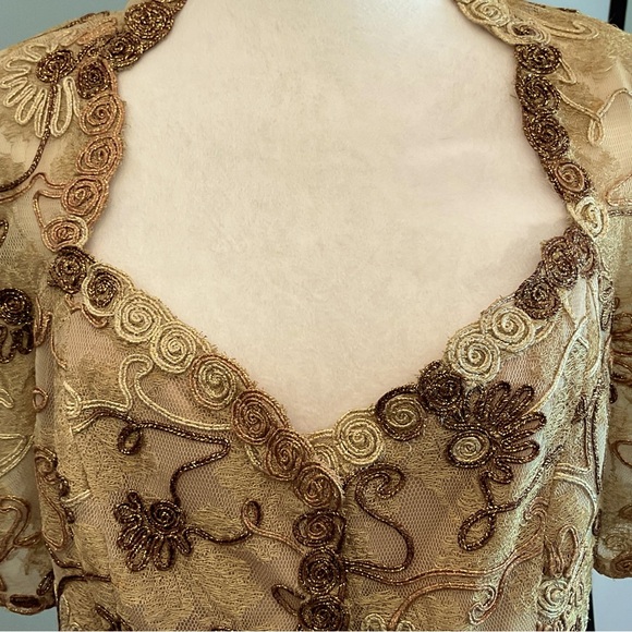 Watters and Watters Mother of the Bride Metallic Floral Embroidered Jacket - Picture 4 of 16